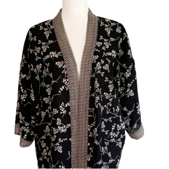 Maurices Kimono Top Open Front Mixed Print Black White Top Kimono Small Medium - Picture 7 of 16